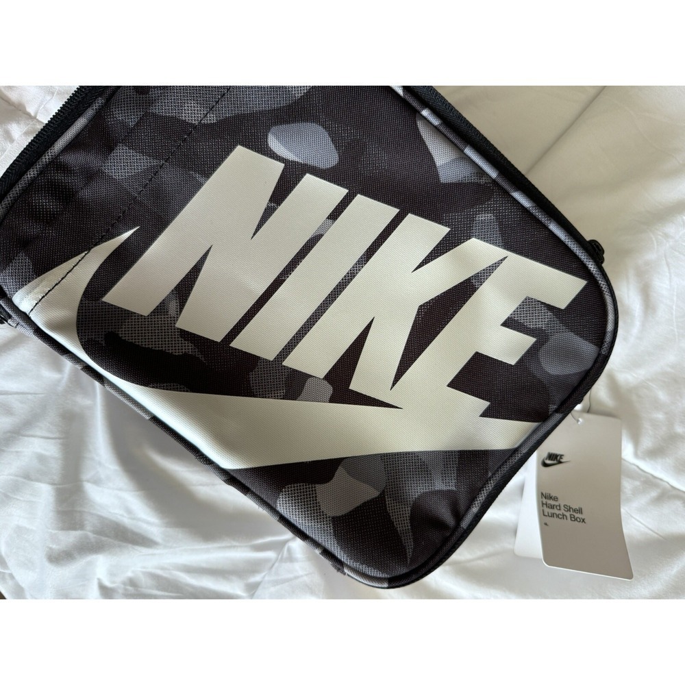 New Nike Futura Fuel Pack Lunch Box Insulated Hard Shell Black Camo School - Picture 2 of 11